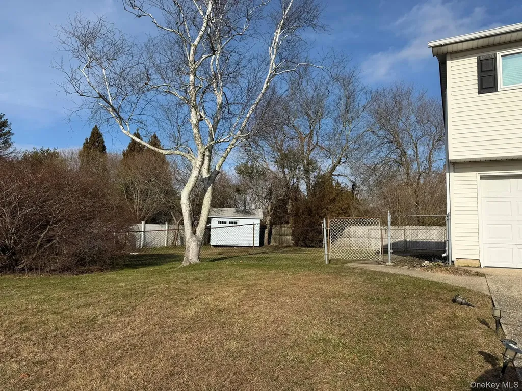 5 Denise Drive East Patchogue NY 11772