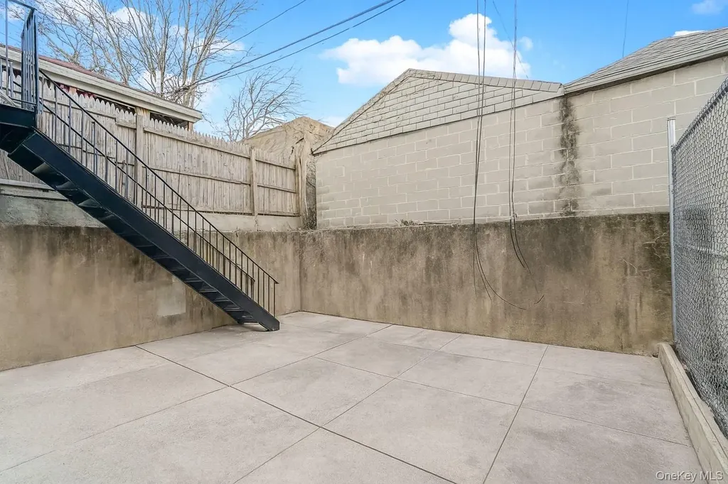 711 E 52nd Street Brooklyn NY 11203