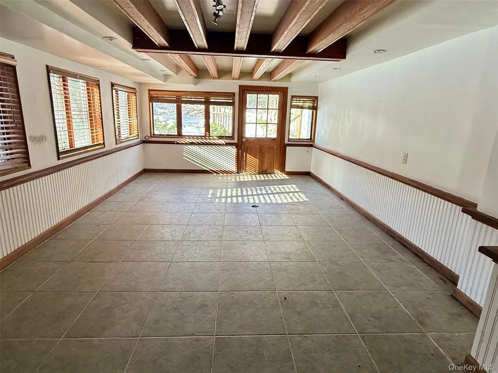 39 Cedar Drive Southampton NY 11968