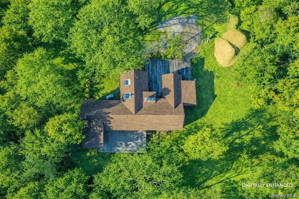 39 Cedar Drive Southampton NY 11968