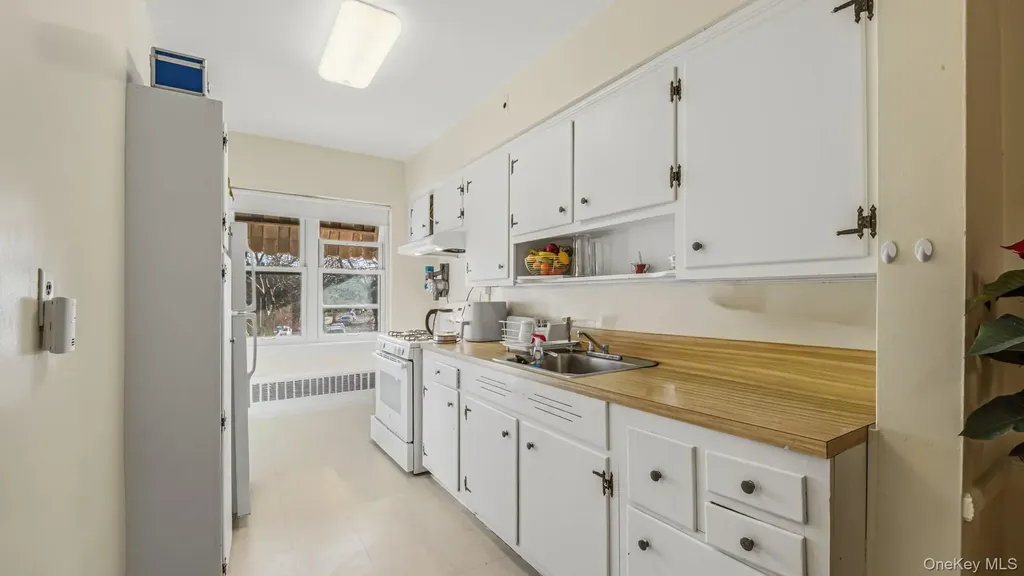 14101 Jewel Avenue Flushing NY 11367