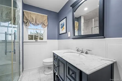 85 Fairview Avenue Bayport NY 11705