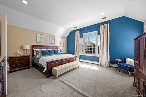 85 Fairview Avenue Bayport NY 11705