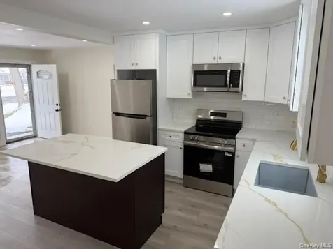 1052 Bay Shore Avenue Bay Shore NY 11706