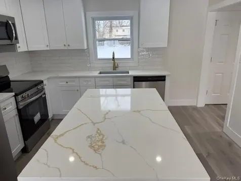 1052 Bay Shore Avenue Bay Shore NY 11706