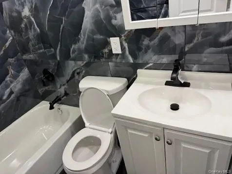 1052 Bay Shore Avenue Bay Shore NY 11706