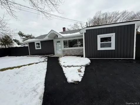 1052 Bay Shore Avenue Bay Shore NY 11706