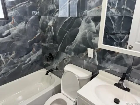 1052 Bay Shore Avenue Bay Shore NY 11706