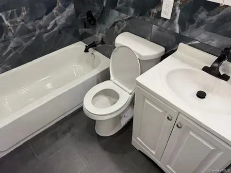 1052 Bay Shore Avenue Bay Shore NY 11706