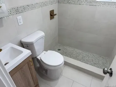 1052 Bay Shore Avenue Bay Shore NY 11706