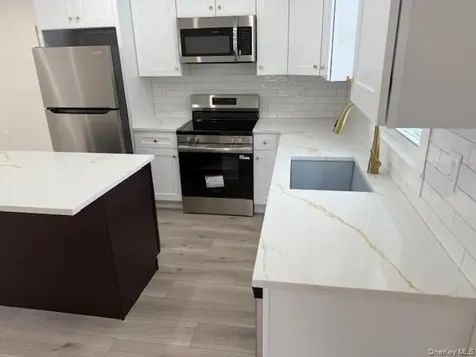 1052 Bay Shore Avenue Bay Shore NY 11706