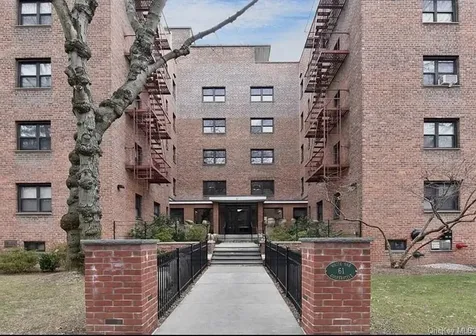 61 White Oak Street New Rochelle NY 10801