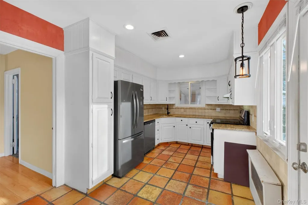 29 Walton Drive Mahopac NY 10541