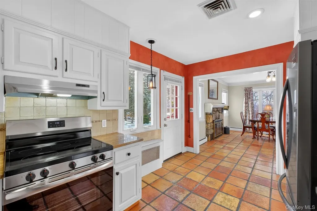 29 Walton Drive Mahopac NY 10541