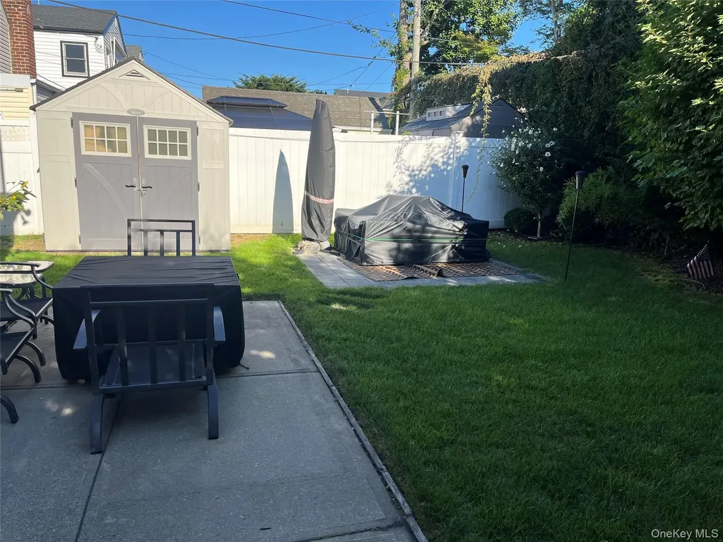 538 E Park Avenue Long Beach NY 11561