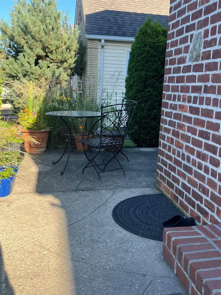 538 E Park Avenue Long Beach NY 11561
