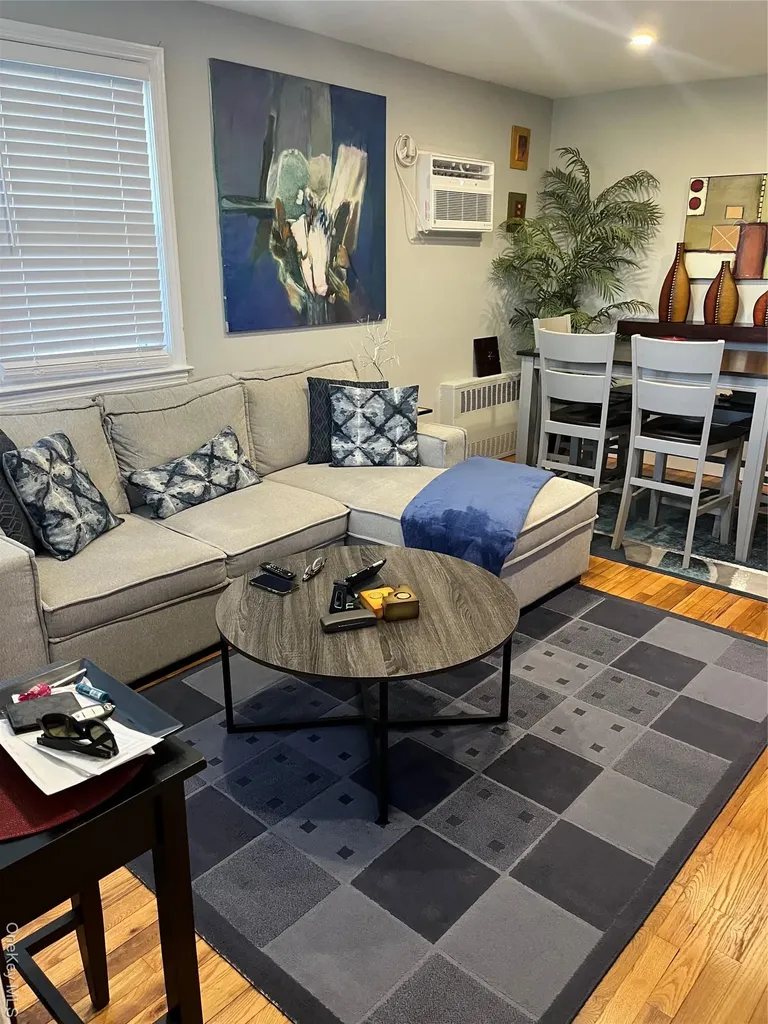 538 E Park Avenue Long Beach NY 11561