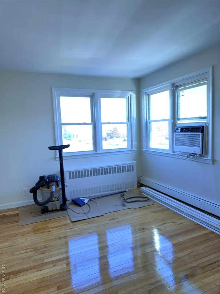 538 E Park Avenue Long Beach NY 11561