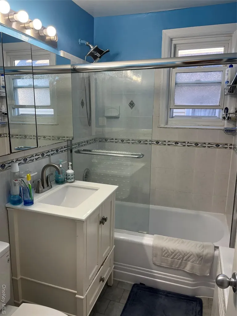 538 E Park Avenue Long Beach NY 11561