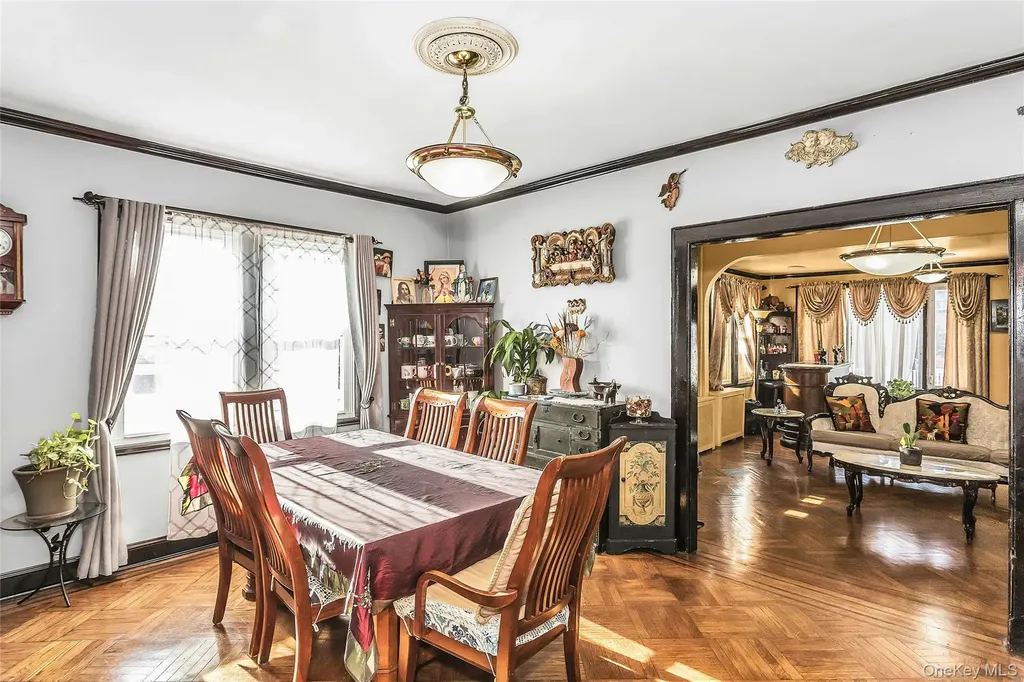 13539 Hook Creek Boulevard Rosedale NY 11422