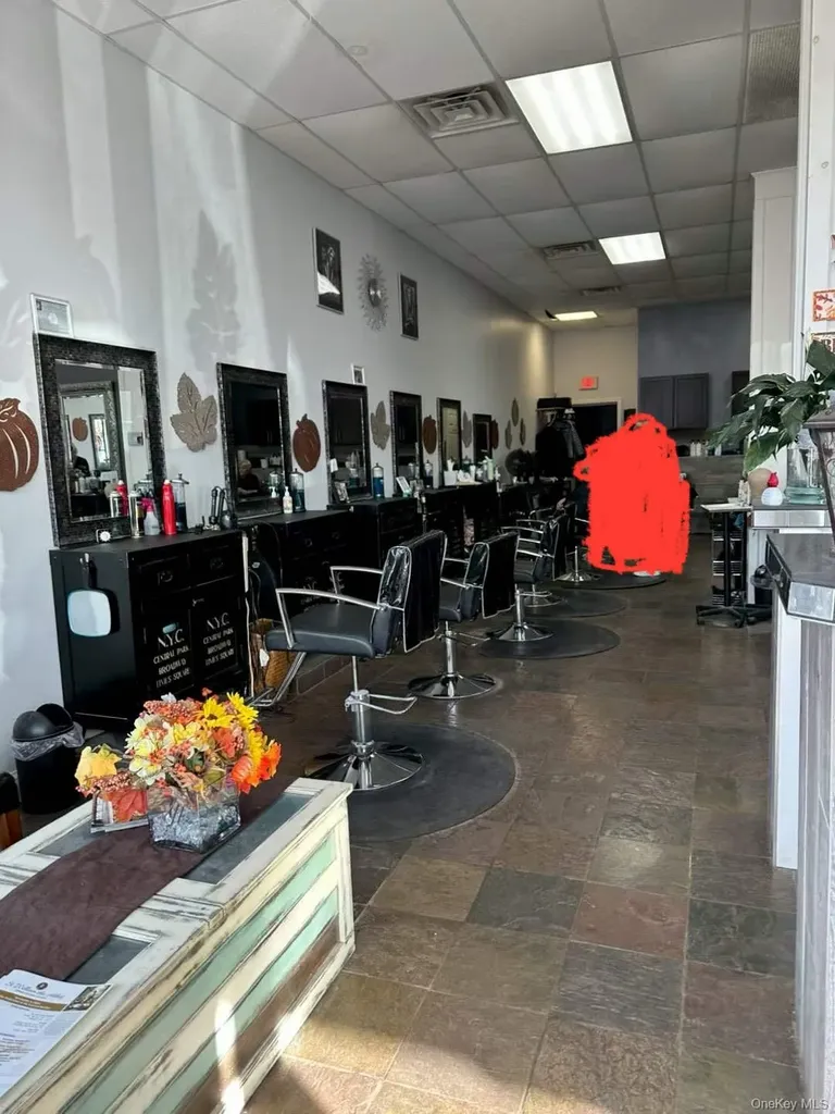 632 Broadway Massapequa NY 11758