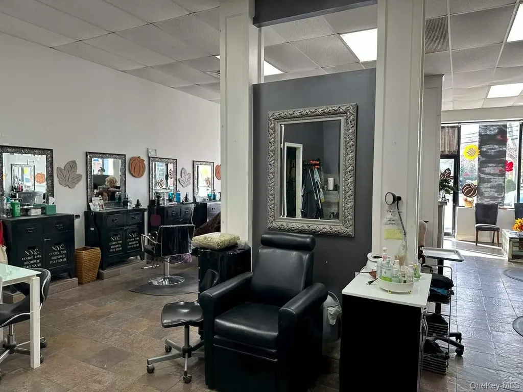 632 Broadway Massapequa NY 11758