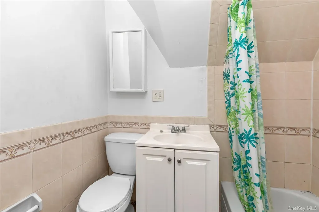 11-41 123 Street Bayside NY 11361