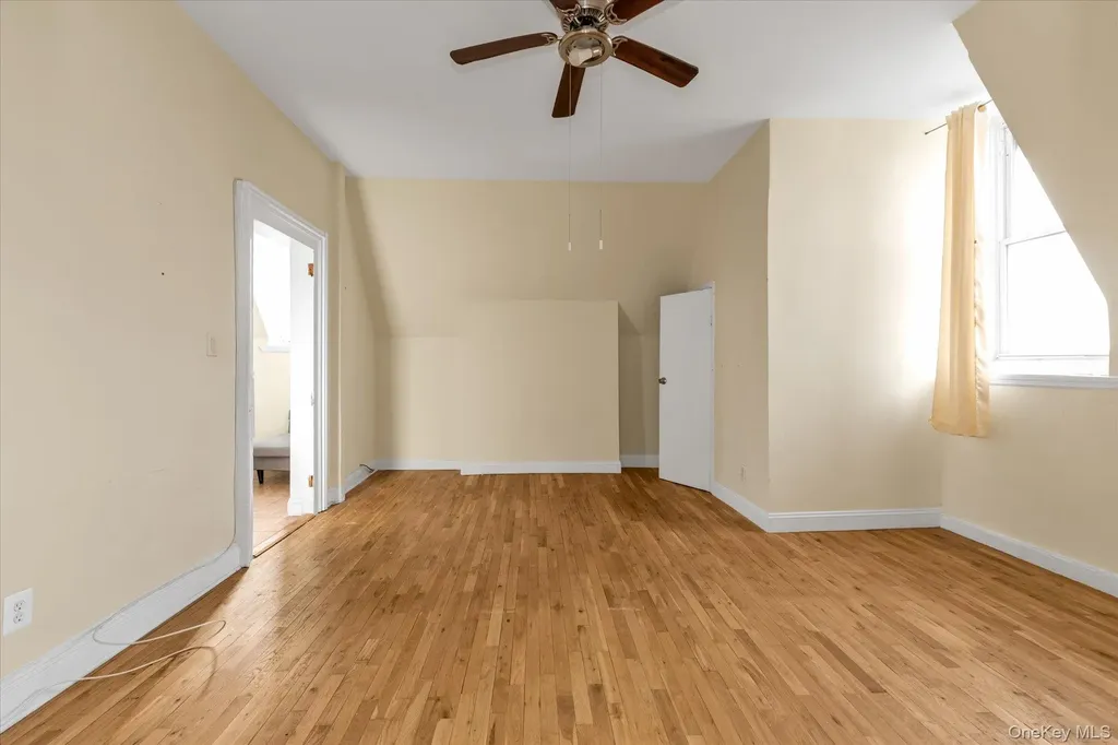 11-41 123 Street Bayside NY 11361