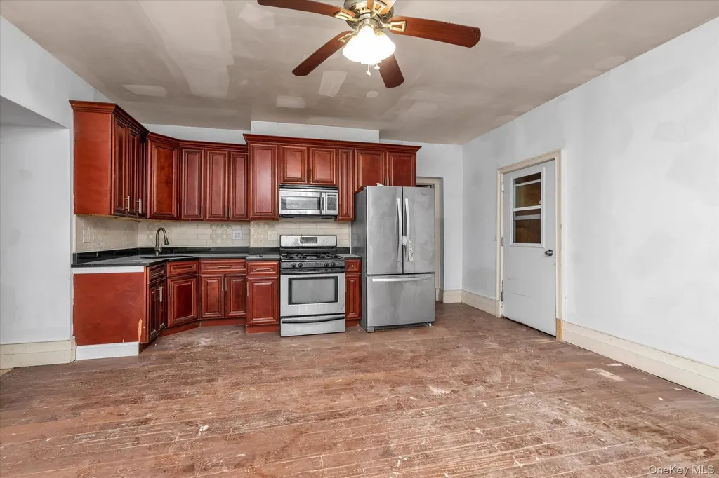 11-41 123 Street Bayside NY 11361