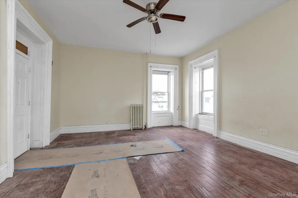 11-41 123 Street Bayside NY 11361