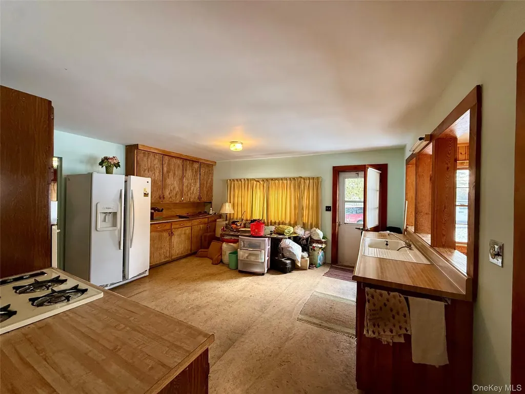 111 Mail Road Barryville NY 12719