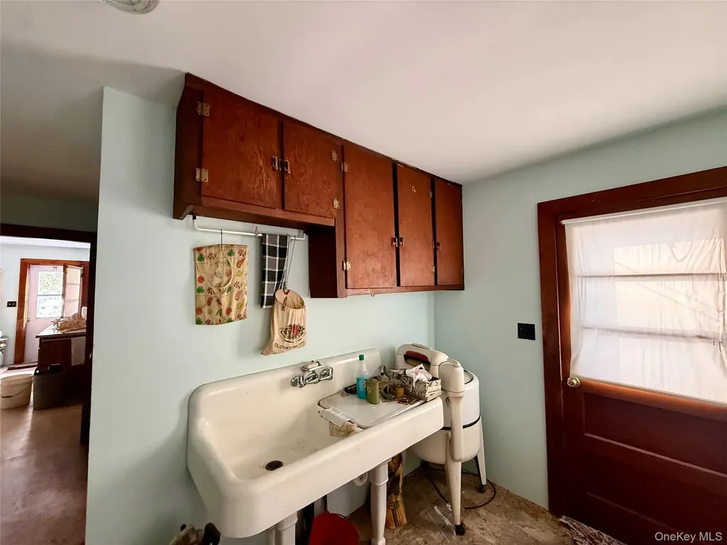 111 Mail Road Barryville NY 12719