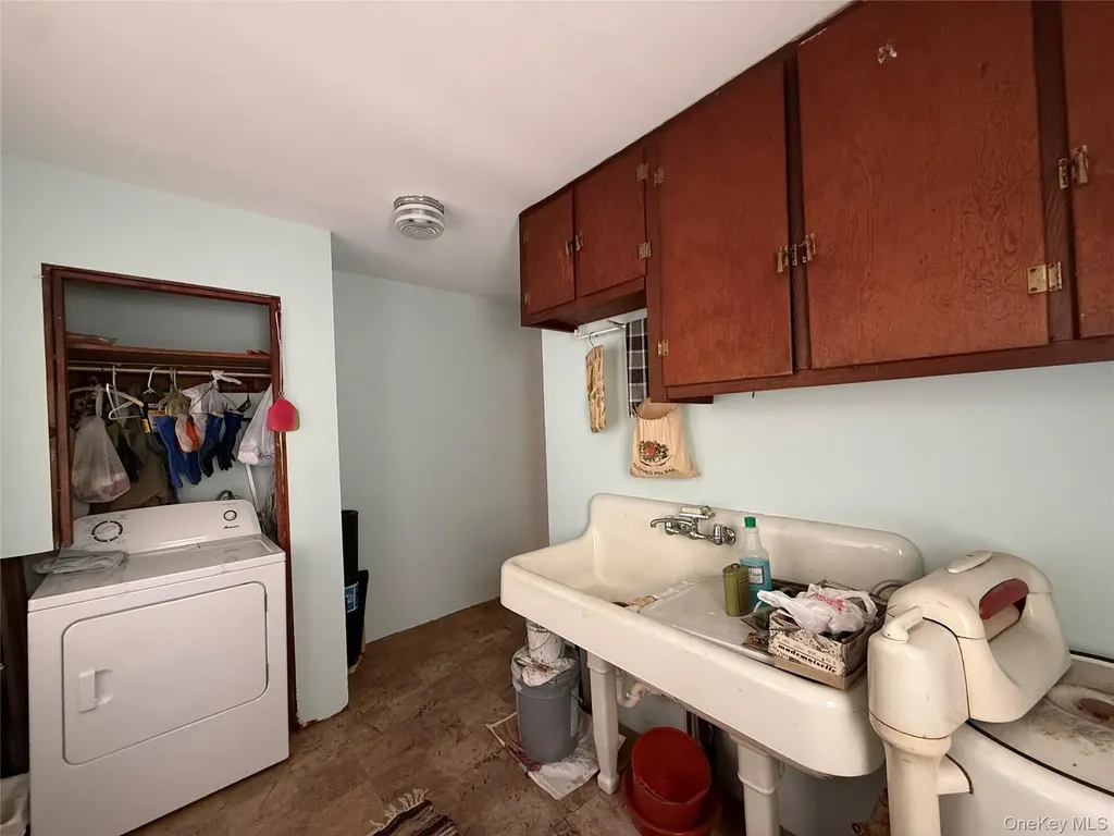 111 Mail Road Barryville NY 12719