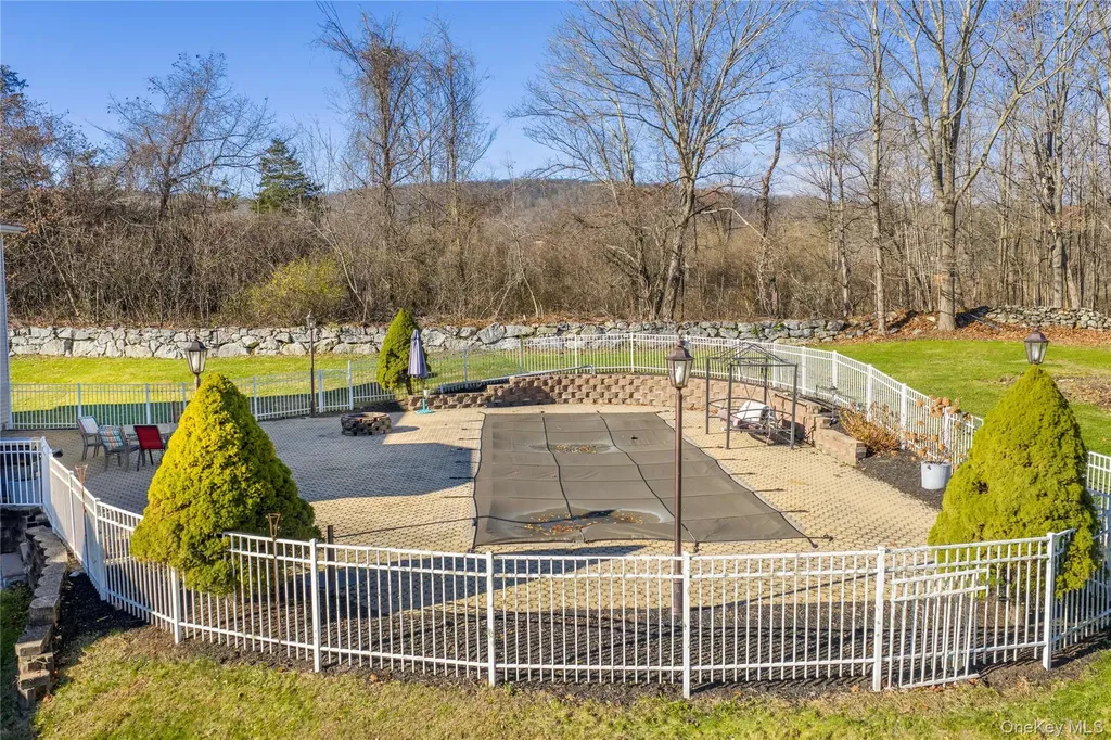 9 Caroline Drive Patterson NY 12563