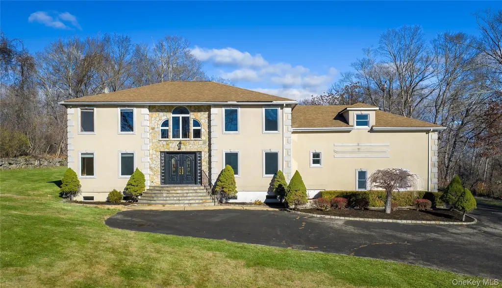 9 Caroline Drive Patterson NY 12563