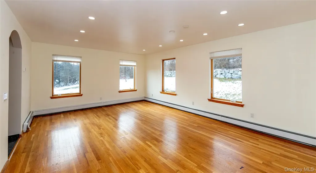 9 Caroline Drive Patterson NY 12563