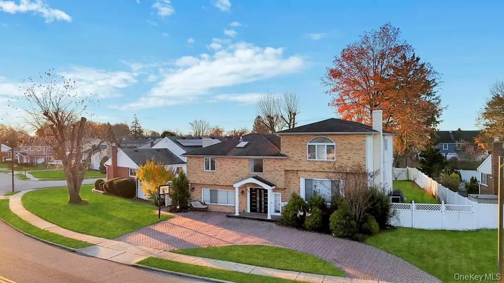 64 Fox Place Hicksville NY 11801