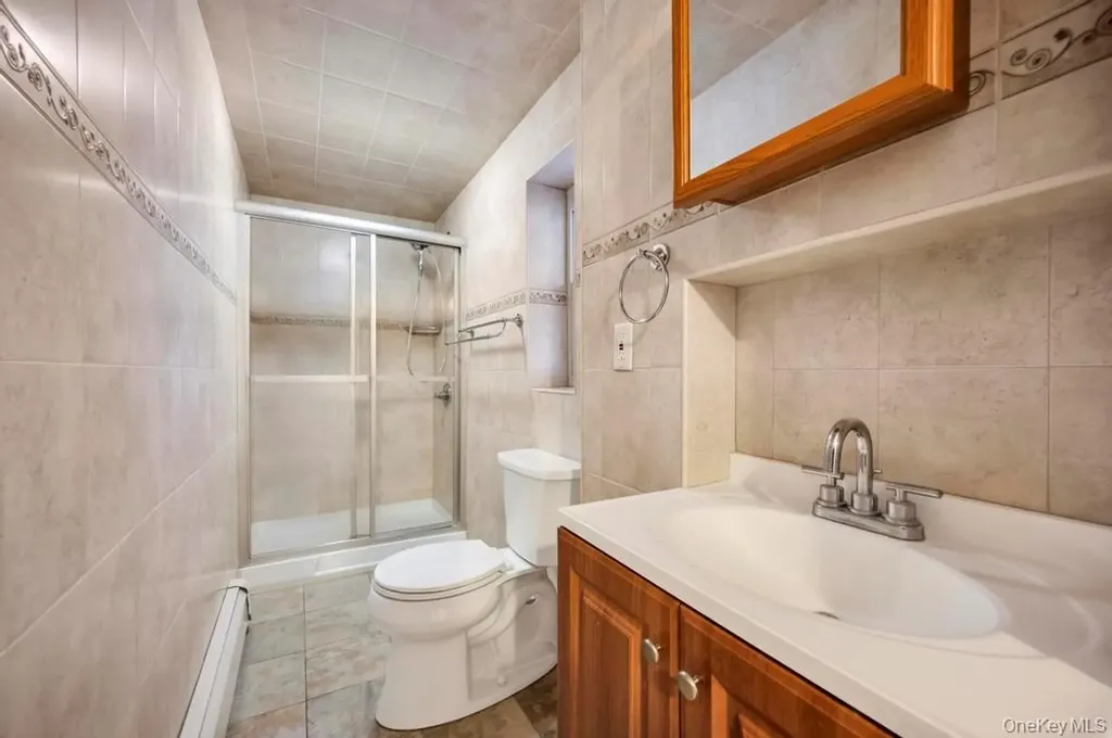64 Fox Place Hicksville NY 11801