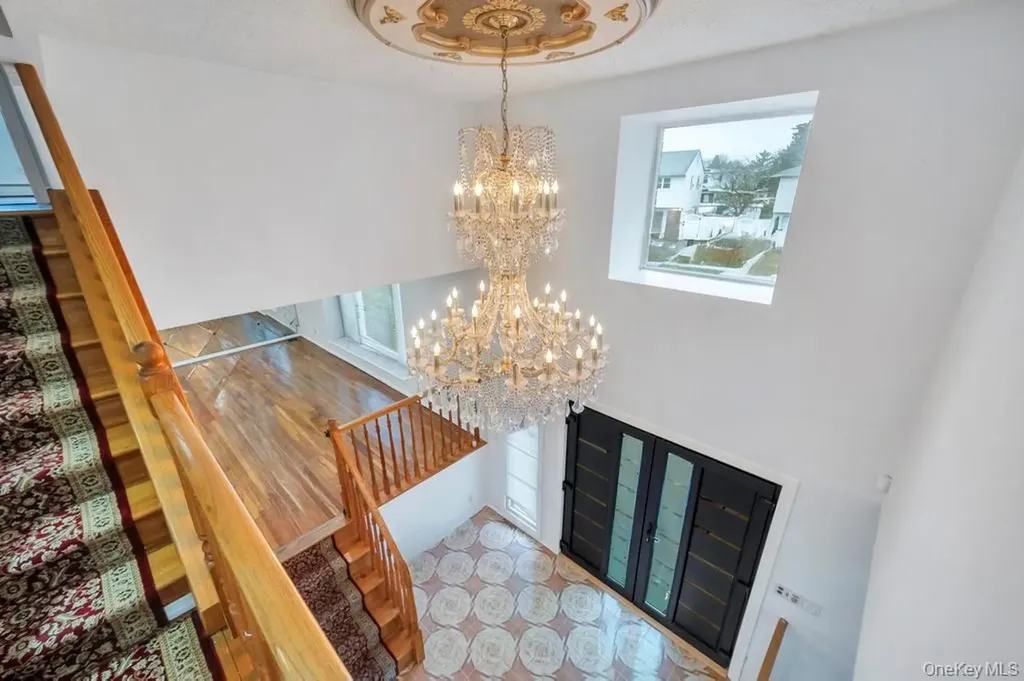 64 Fox Place Hicksville NY 11801
