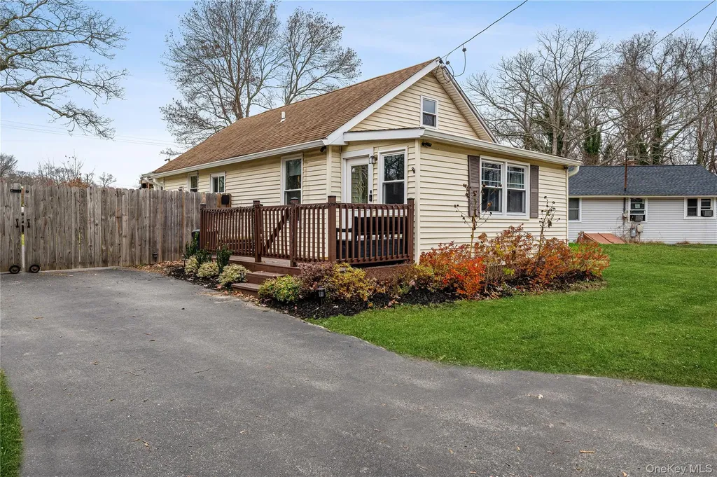 155 Patchogue Avenue Mastic NY 11950