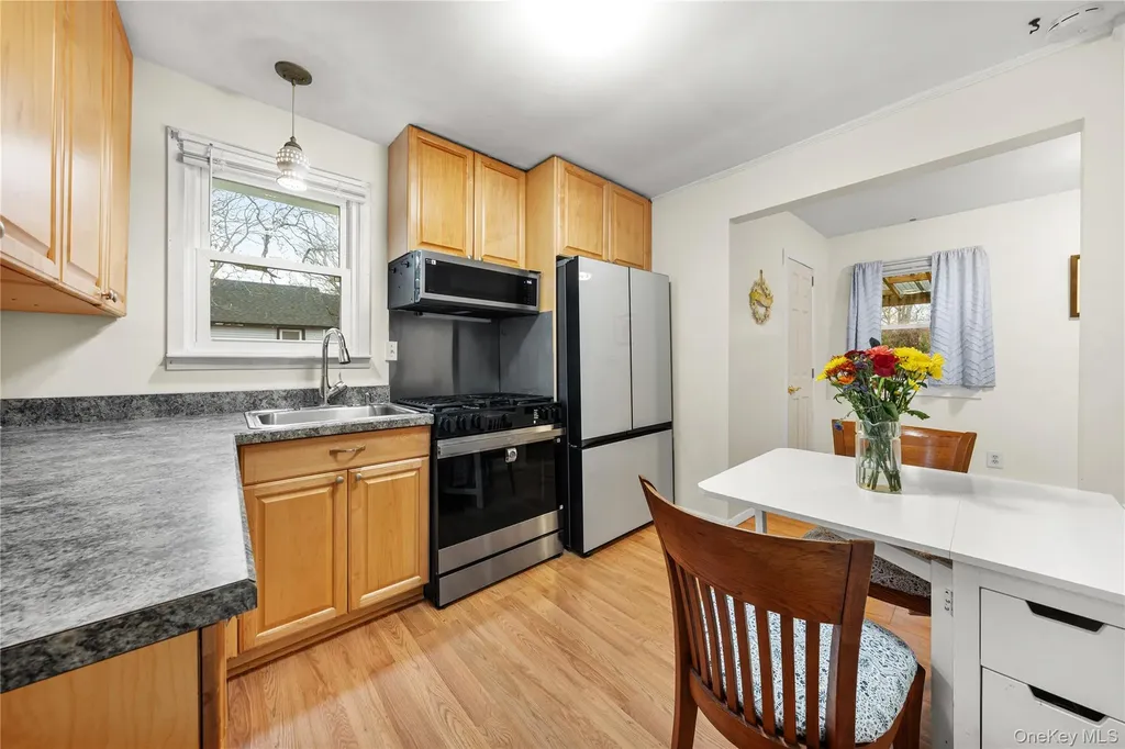 155 Patchogue Avenue Mastic NY 11950