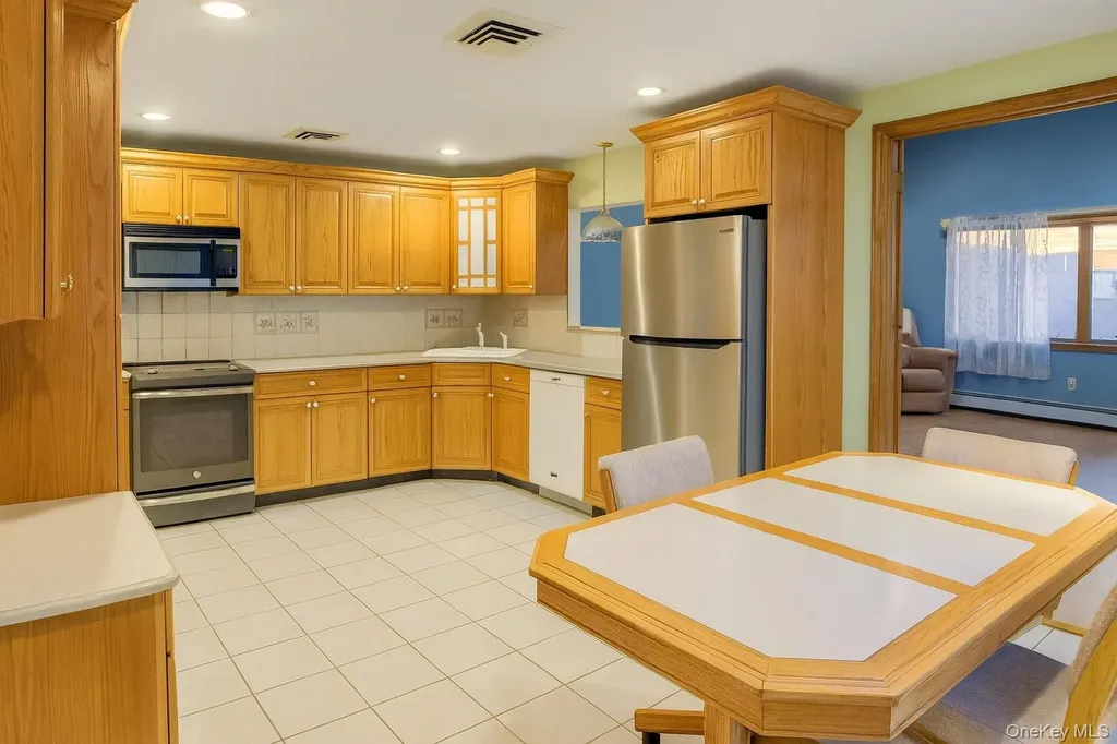 3340 Yost Boulevard Oceanside NY 11572