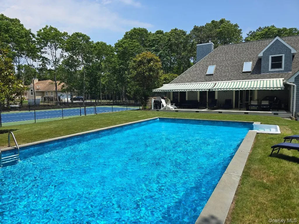 3 Bennett Drive East Quogue NY 11942