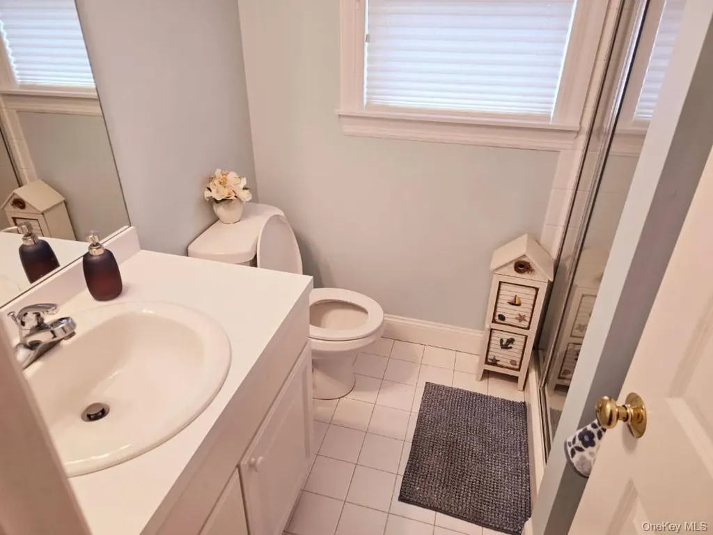3 Bennett Drive East Quogue NY 11942