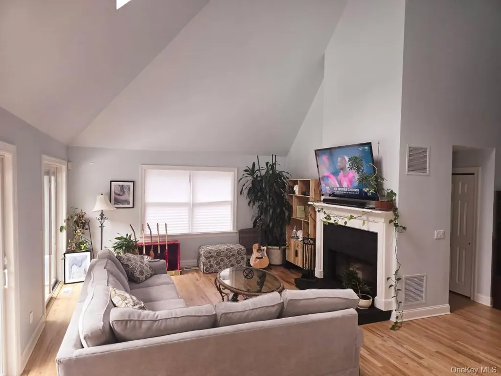 3 Bennett Drive East Quogue NY 11942