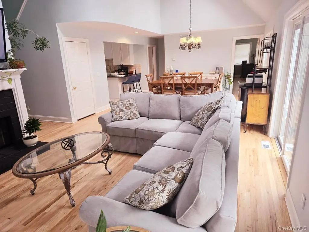 3 Bennett Drive East Quogue NY 11942