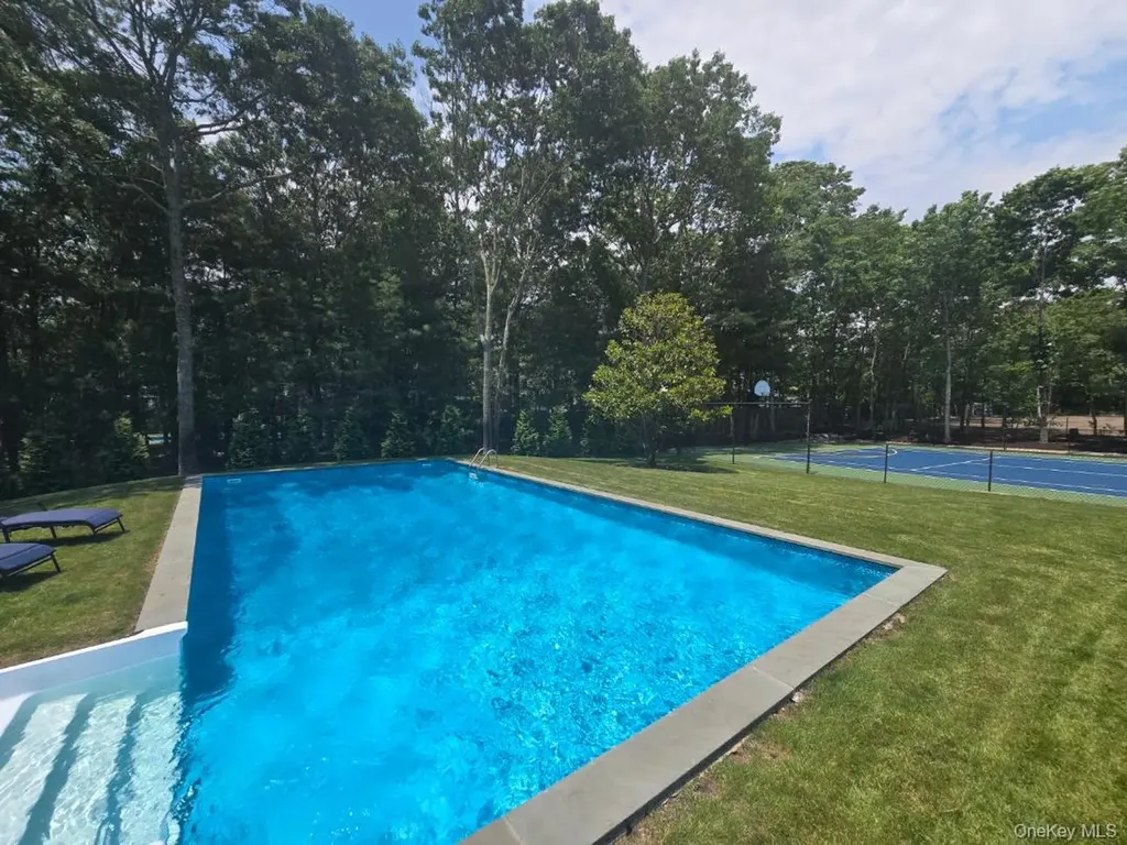 3 Bennett Drive East Quogue NY 11942