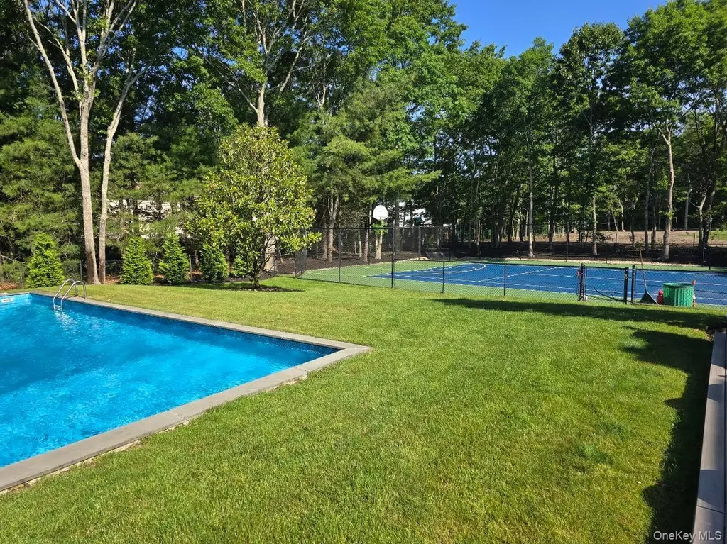 3 Bennett Drive East Quogue NY 11942