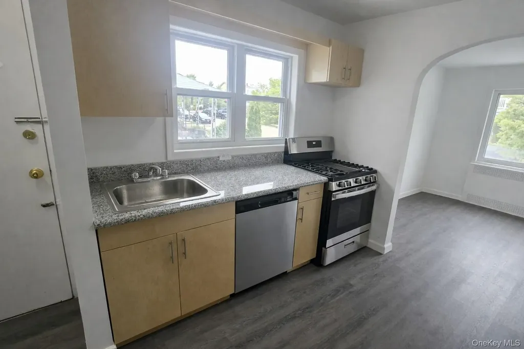 540 E State Street Long Beach NY 11561