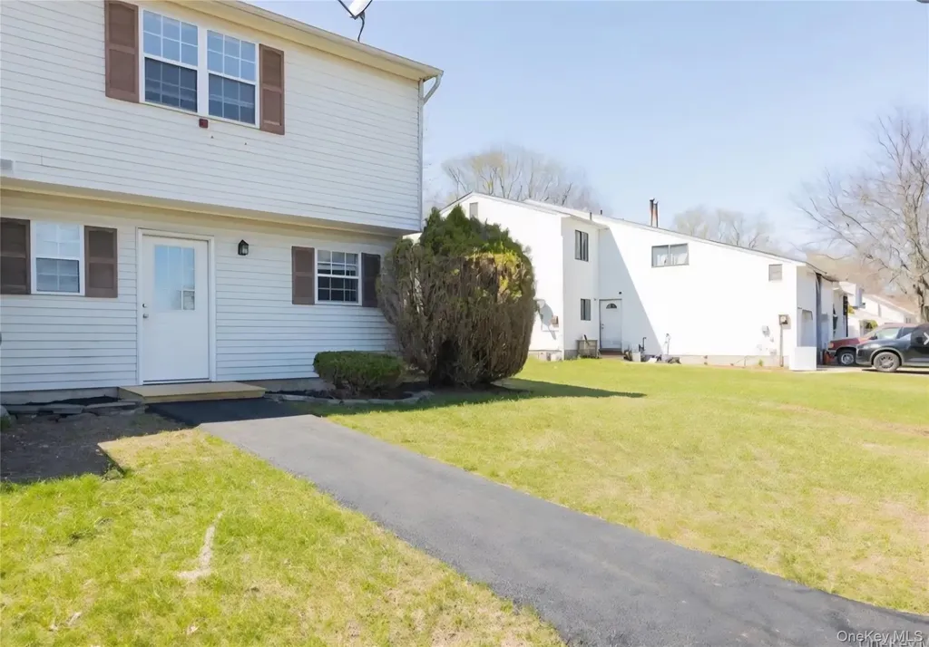 41 Albacon Road Nanuet NY 10954